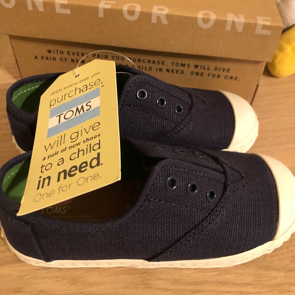Toms toddler slip on shoes